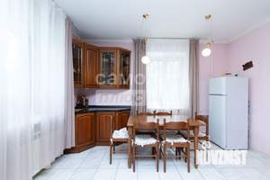 Дом 297м², 2-этажный, на длительный срок,