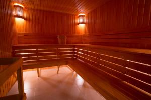 Коттедж 400м², 3-этажный, посуточно, , 12 км от города