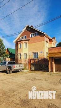 Дом 280м², 3-этажный, участок 10 сот.