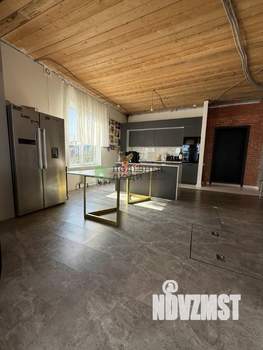 Дом 226м², 2-этажный, участок 8 сот.