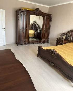 Дом 272м², 2-этажный, участок 14 сот.