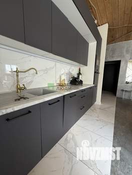 Дом 226м², 2-этажный, участок 8 сот.