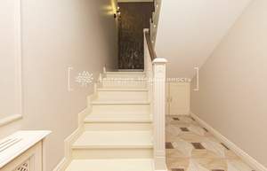 Дом 253м², 4-этажный, участок 3 сот.