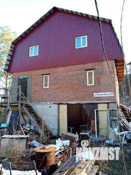 Коттедж 200м², 3-этажный, участок 10 сот.