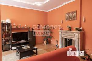 Коттедж 437м², 2-этажный, участок 20 сот.