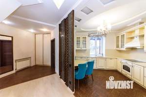 Таунхаус 166м², 3-этажный, участок 3 сот.