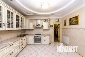 Коттедж 248м², 3-этажный, участок 23 сот.