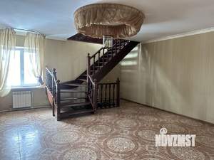 Дом 450м², 3-этажный, участок 10 сот.
