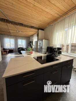 Дом 226м², 2-этажный, участок 8 сот.