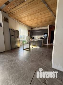 Дом 226м², 2-этажный, участок 8 сот.