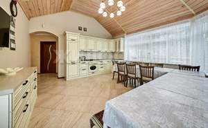 Дом 301м², 2-этажный, участок 17 сот.