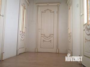 Коттедж 400м&sup2;, 3-этажный, на длительный срок, 