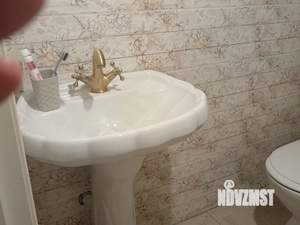 Коттедж 400м&sup2;, 3-этажный, на длительный срок, 