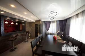 Дом 420м&sup2;, 3-этажный, посуточно, 