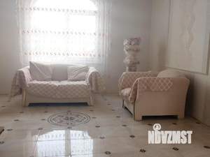 Коттедж 400м&sup2;, 3-этажный, на длительный срок, 