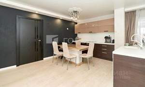 Дом 300м&sup2;, 2-этажный, участок 5 сот.  