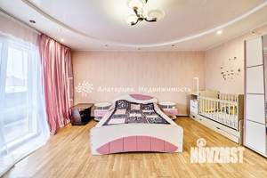 Дом 211м², 2-этажный, участок 9 сот.  