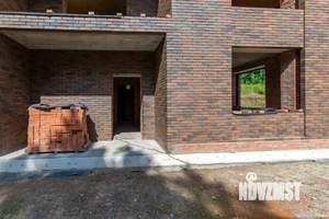 Коттедж 208м², 2-этажный, участок 9 сот.  