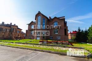 Дом 1109м², 3-этажный, участок 14 сот.  