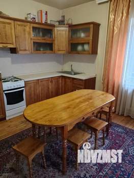 Коттедж 199м&sup2;, 2-этажный, участок 18 сот.  