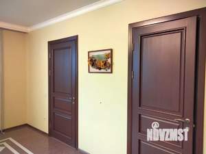 Коттедж 300м², 2-этажный, участок 15 сот.  