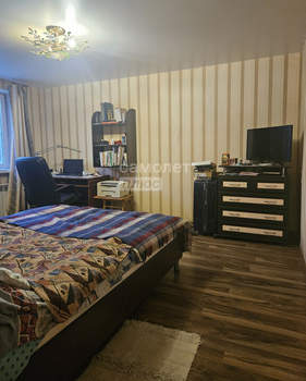 Дом 210м&sup2;, 2-этажный, участок 6 сот.  