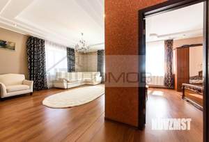 Коттедж 234м², 2-этажный, участок 15 сот.  