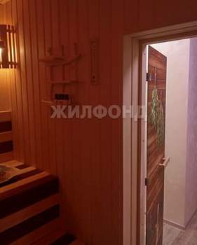 Дом 180м&sup2;, 2-этажный, участок 6 сот.  