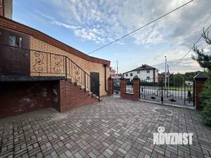 Коттедж 370м², 2-этажный, участок 10 сот.  