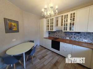 Дом 230м², 3-этажный, участок 8 сот.  