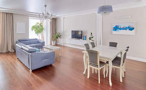 Дом 260м&sup2;, 3-этажный, участок 3 сот.  