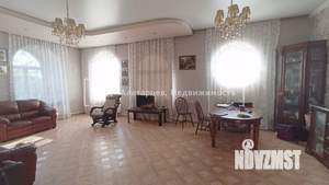 Дом 270м², 3-этажный, участок 10 сот.  