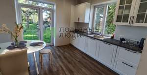 Дом 256м&sup2;, 2-этажный, участок 12 сот.  