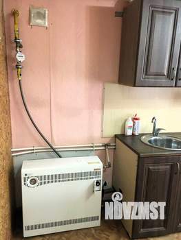 Дом 98м&sup2;, 2-этажный, участок 3 сот.  