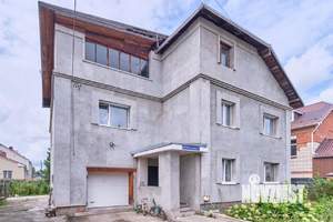 Дом 320м&sup2;, 3-этажный, участок 6 сот.  