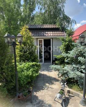 Дом 457м², 2-этажный, участок 15 сот.  