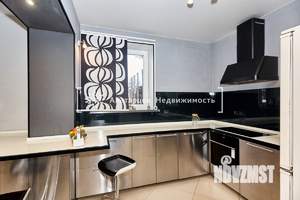 Дом 181м², 3-этажный, участок 15 сот.  