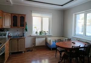 Дом 216м&sup2;, 2-этажный, участок 7 сот.  