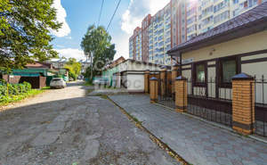Дом 224м², 3-этажный, участок 6 сот.  