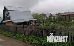 Дом 30м&sup2;, 2-этажный, участок 3 сот.  