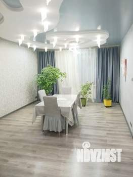 Коттедж 230м², 3-этажный, участок 7 сот.  