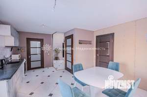 Дом 185м², 3-этажный, участок 4 сот.  