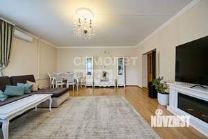 Дом 284м², 3-этажный, участок 5 сот.  