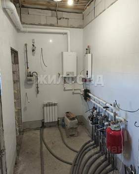 Дом 198м&sup2;, 2-этажный, участок 11 сот.  