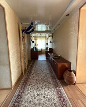 Дом 274м², 3-этажный, участок 10 сот.  
