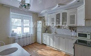 Дом 260м&sup2;, 2-этажный, участок 10 сот.  