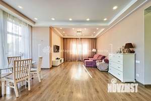 Дом 170м², 2-этажный, участок 10 сот.  