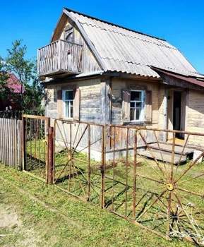 Дом 20м&sup2;, 2-этажный, участок 4 сот.  