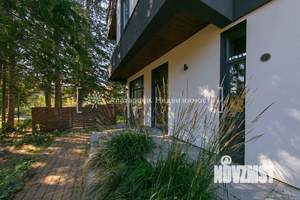 Коттедж 270м², 2-этажный, участок 15 сот.  