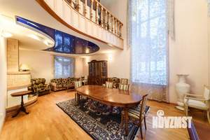 Коттедж 387м&sup2;, 3-этажный, участок 14 сот.  